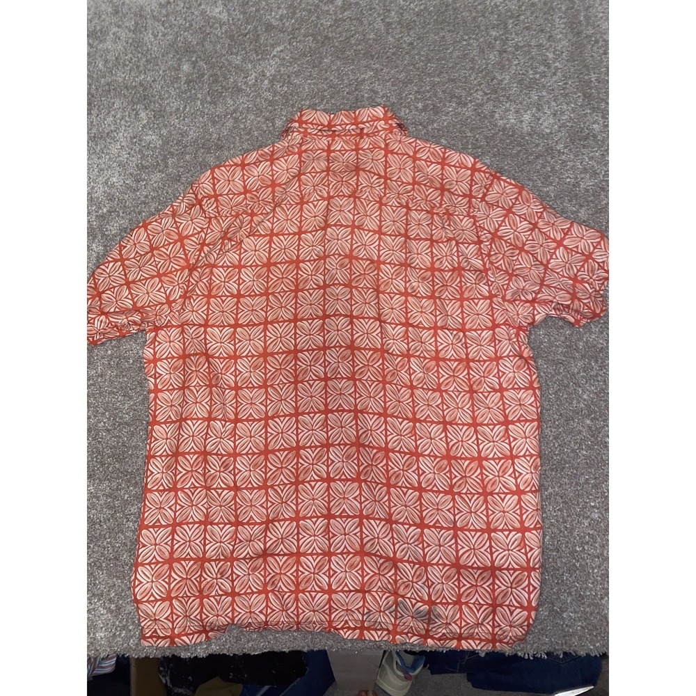 Tommy Bahama 100% Silk Button Up Large Hawaiian/Floral Camp Red Geometric Shirt - Picture 9 of 9